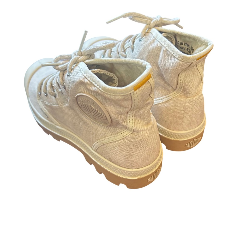 Palladium Pampa Hi Boots Women Cream Canvas High Top Lug Sole 9